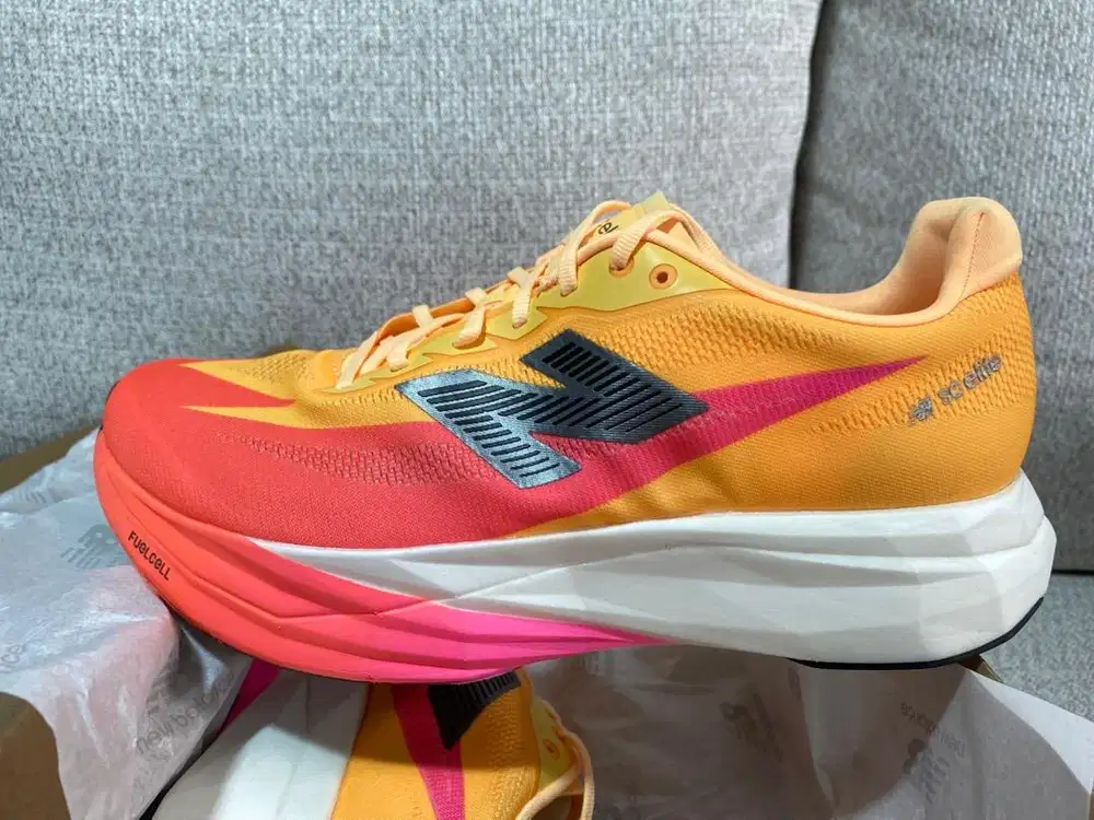 New Balance FuelCell SuperComp Elite v5