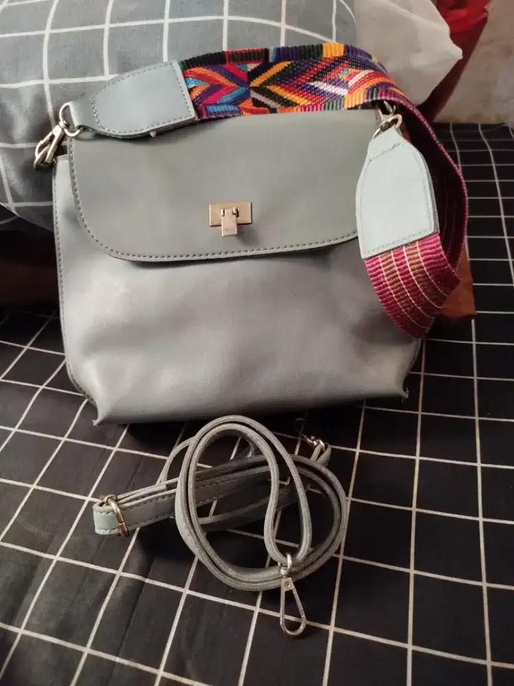 Tas dua tali preloved