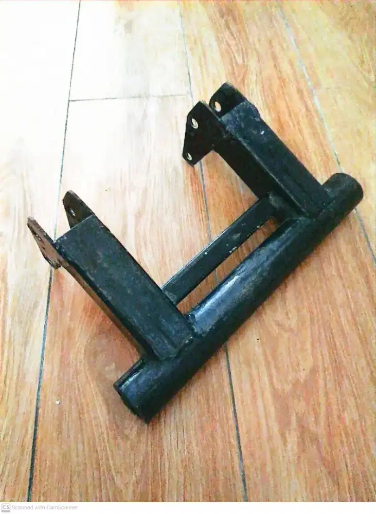 Engine Mounting Aerox Old 150 
- 4cm