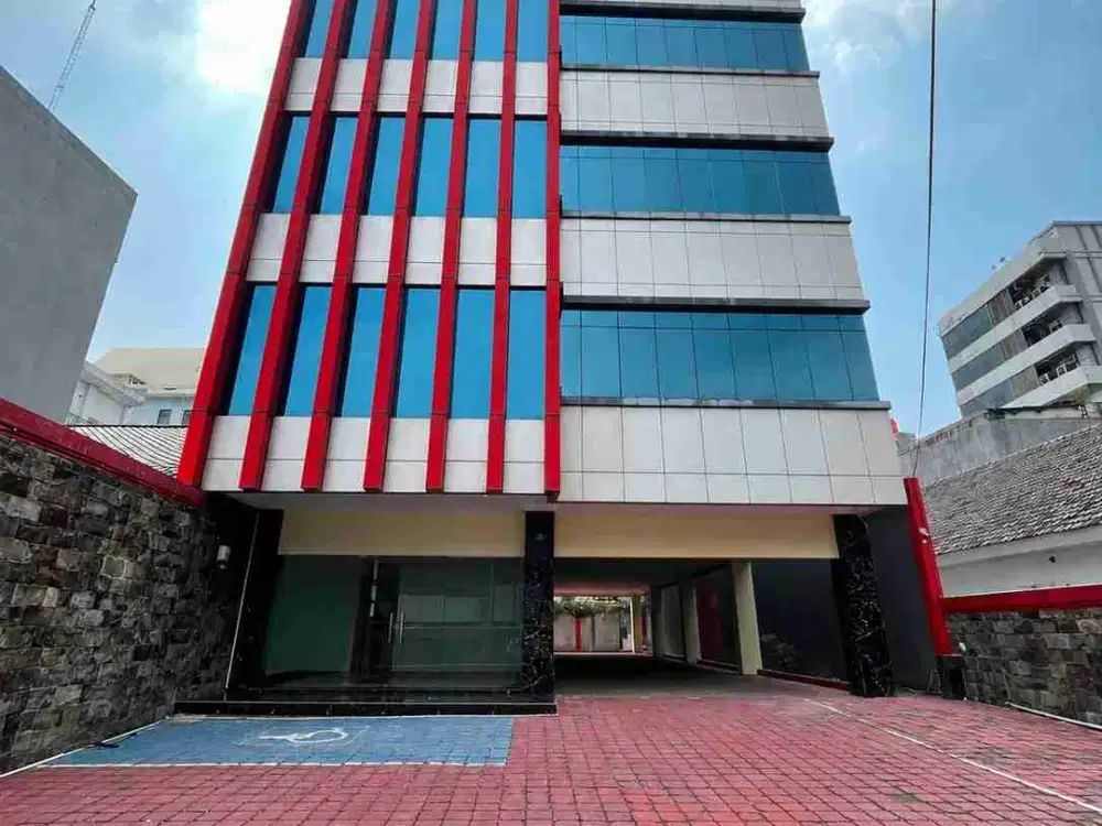 SEWA CEPAT GEDUNG KANTOR 5 LANTAI PINGGIR JALAN DI MENTENG JAKPUS ADA LIFT