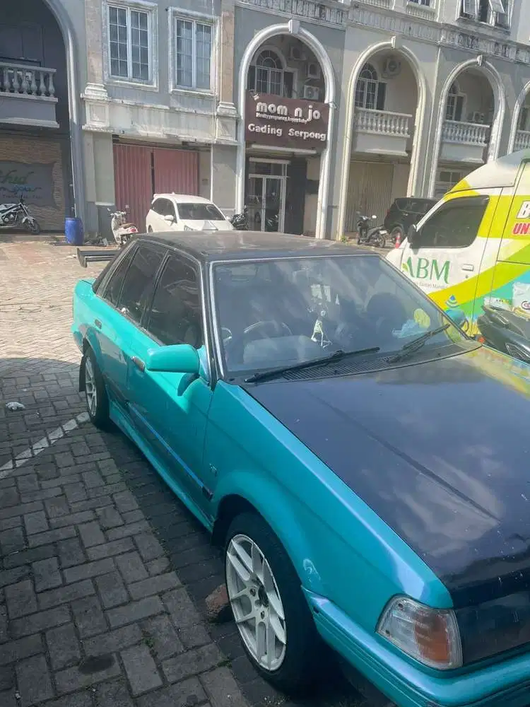 Ford laser 1997 Bensin