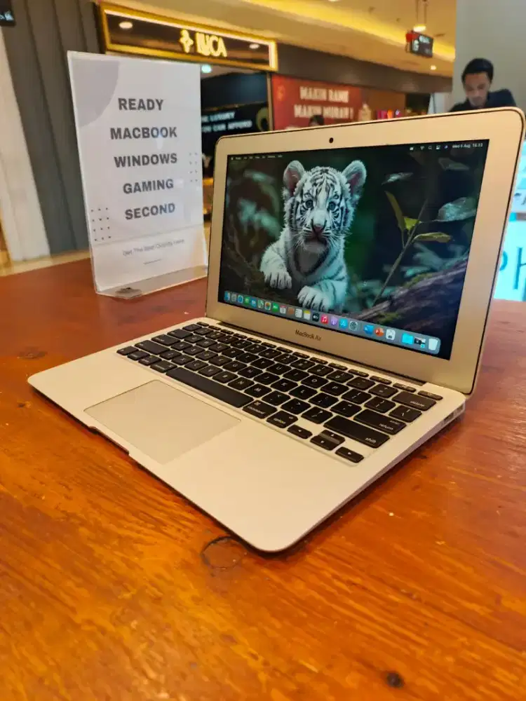 Macbook Air 11 inch 2014