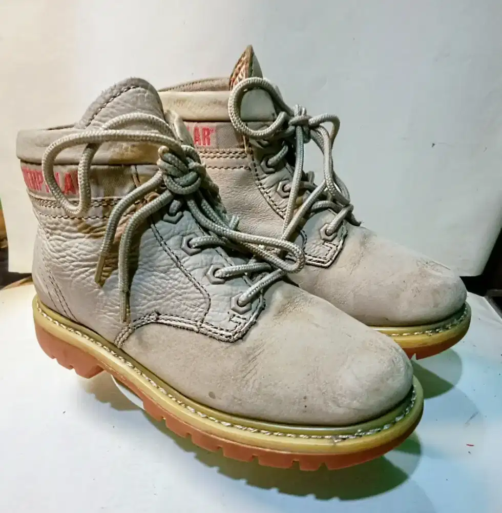 Size 38 - Caterpillar - Sepatu Unisex Casual Kulit Keren Kekinian