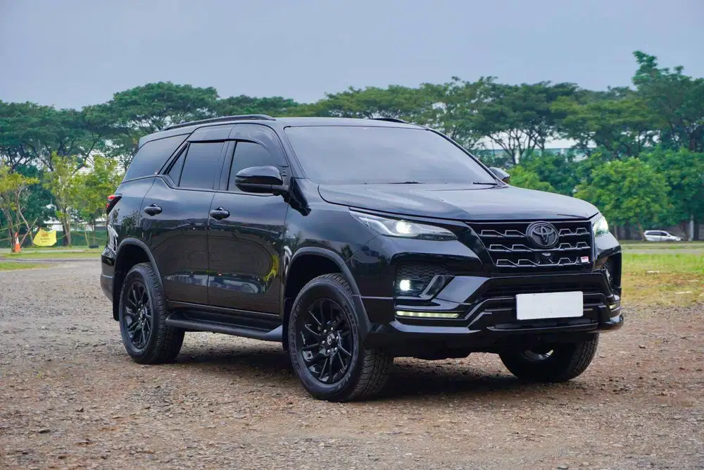Toyota Fortuner 2.8 GR Sport 1GD Turbo Diesel 2022