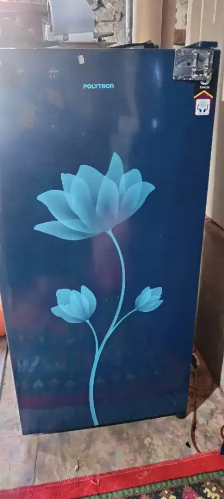 Di jual kulkas Polytron