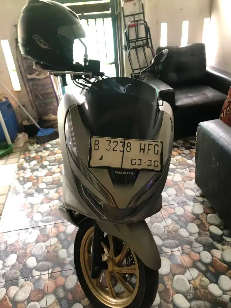 HONDA PCX 2019 WARNA SILVER
