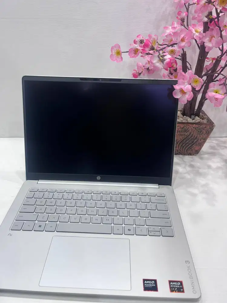 Laptop HP OmniBook 3 HV0036AU AMD Ryzen AI 7 445 16GB SSD 512GB