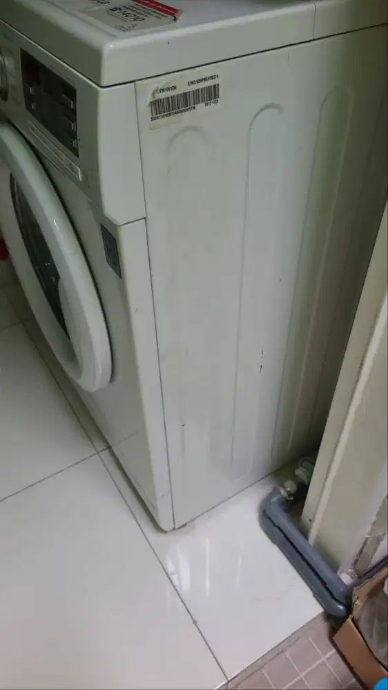 Mesin Cuci LG  1  pintu  depan  , second .