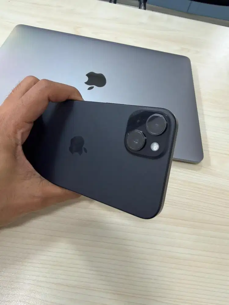 Iphone 15 Plus 128gb Garansi Resmi siap pakai