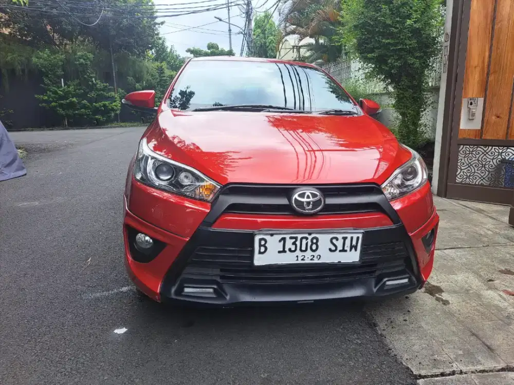 TOYOTA YARRIS TRD Sportivo AT 2014 Merah