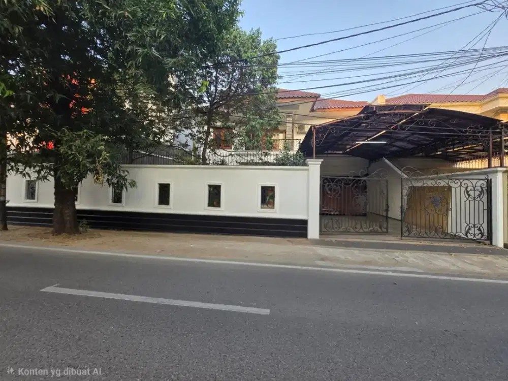 Rumah 2 Lantai 5+2 Kamar Hadap Timur di Pesanggrahan