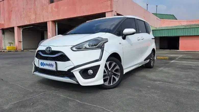 DP RENDAH - Toyota Sienta 1.5 Q Bensin-AT 2020