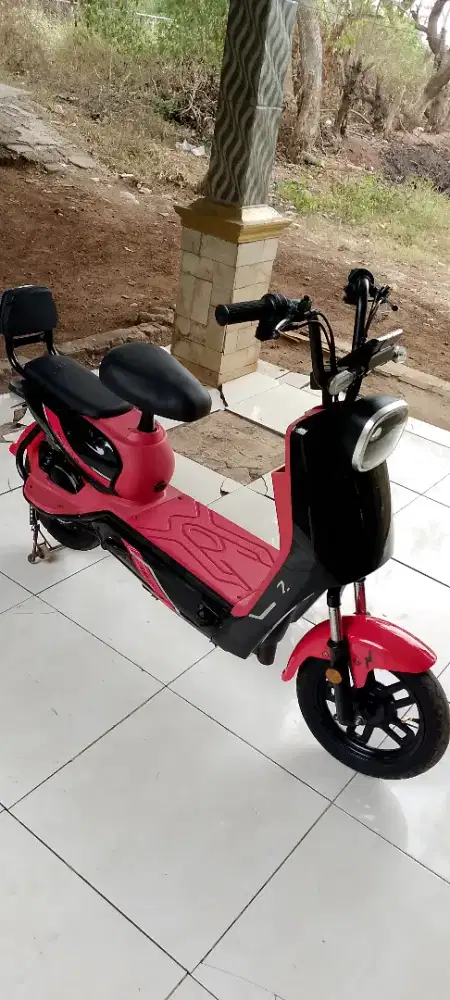 Jual cepat sepeda listrik Genio kondisi bekas seperti baru