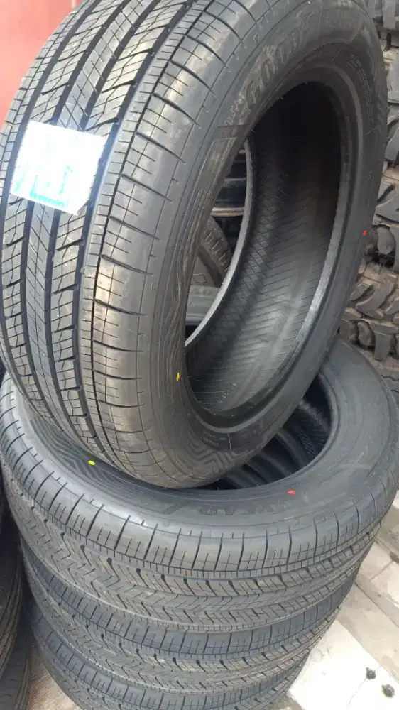 Good year AMG SUV 235-55-18