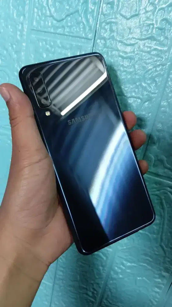 Samsung a7 2018 4/64gb btg