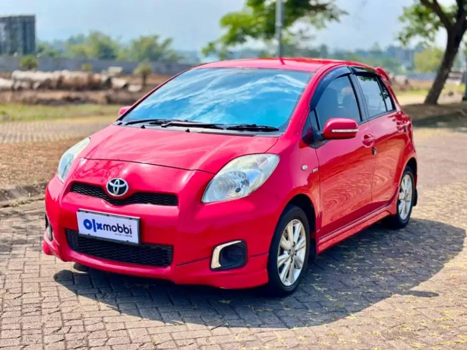 Toyota Yaris 1.5 E Bensin OTOMATIS 2013 NFG