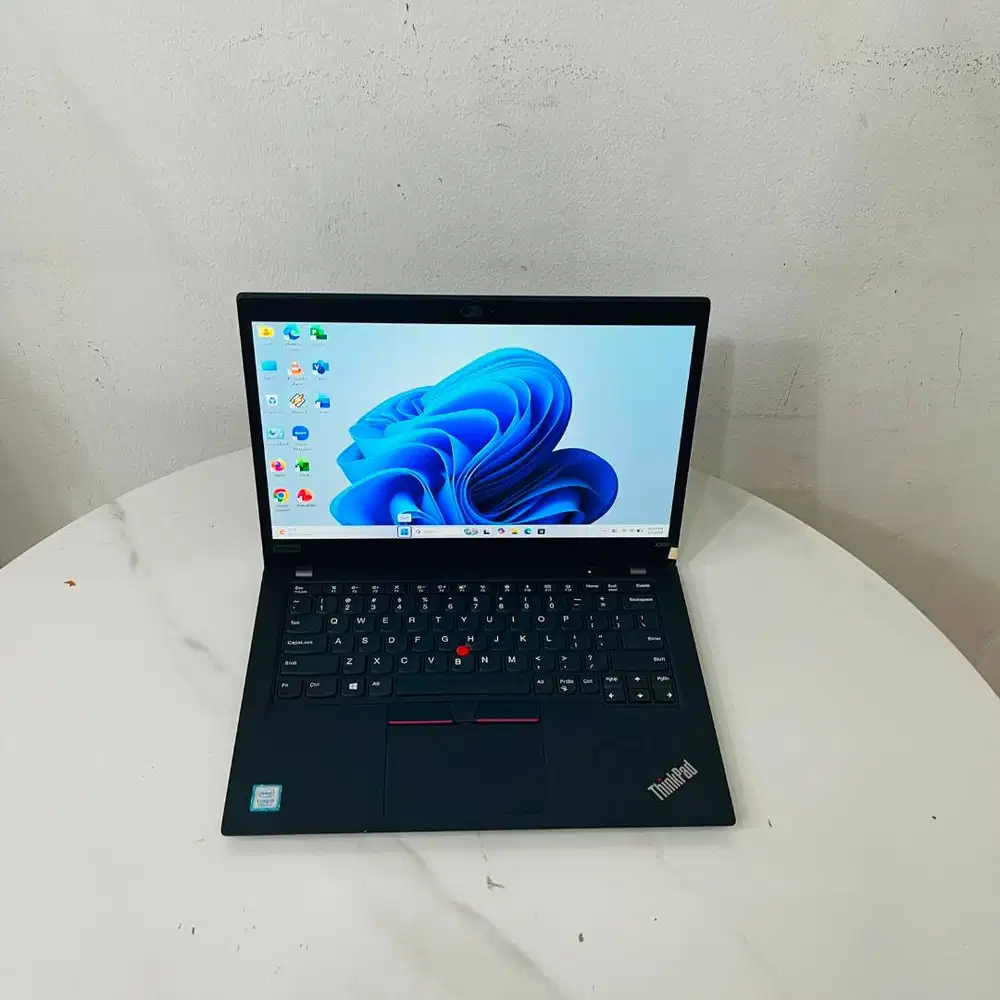 LAPTOP PELAJAR & KARYAWAN LENOVO CORE I7 GEN8 16/256 13 INCH *ECM