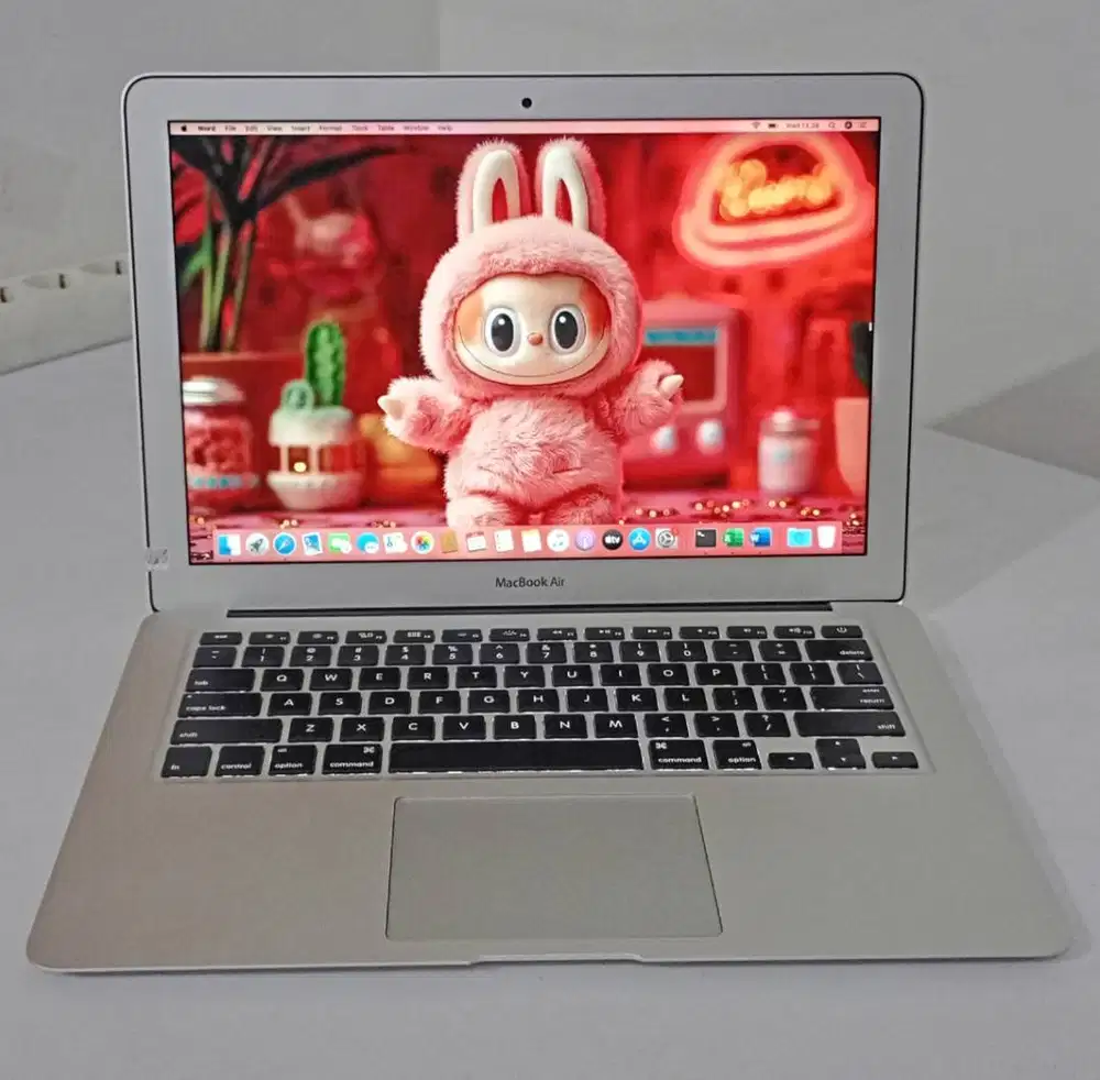 MacBook Air 13 2017 — I5 / 8GB / 128GB
