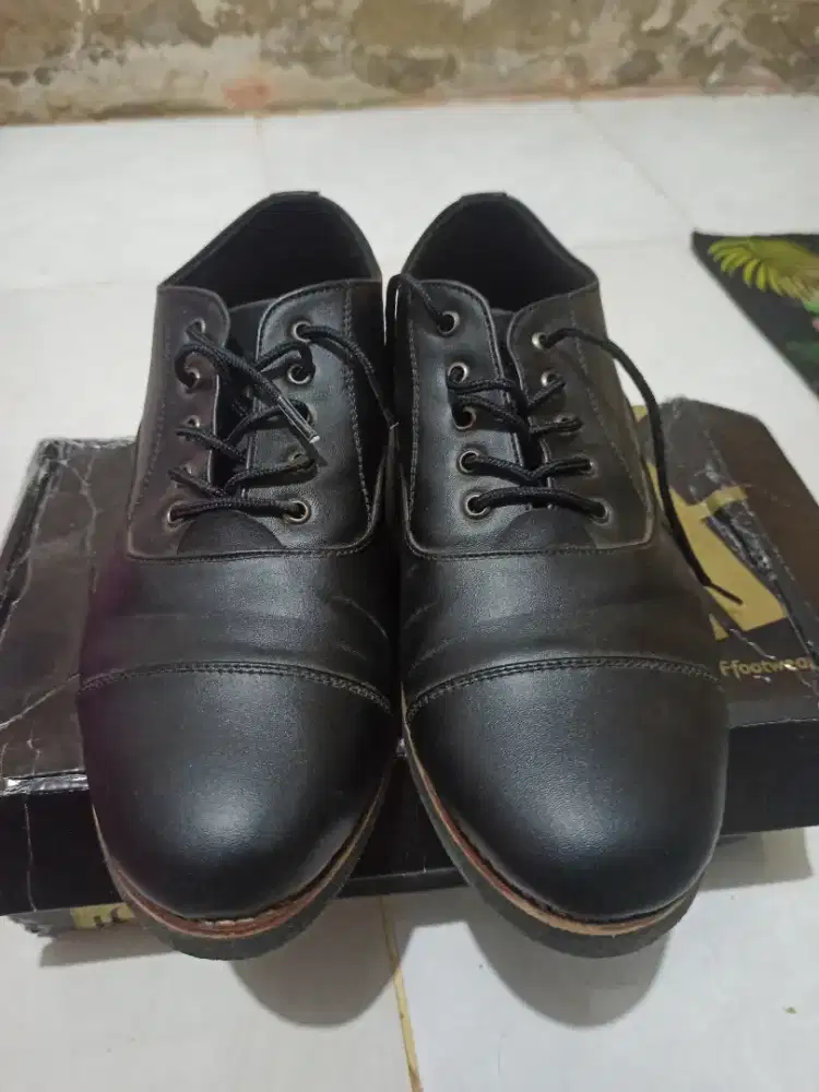 FOR SALE SEPATU