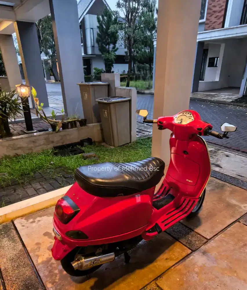 Piaggio Vespa LX3V-ie 2013 150cc