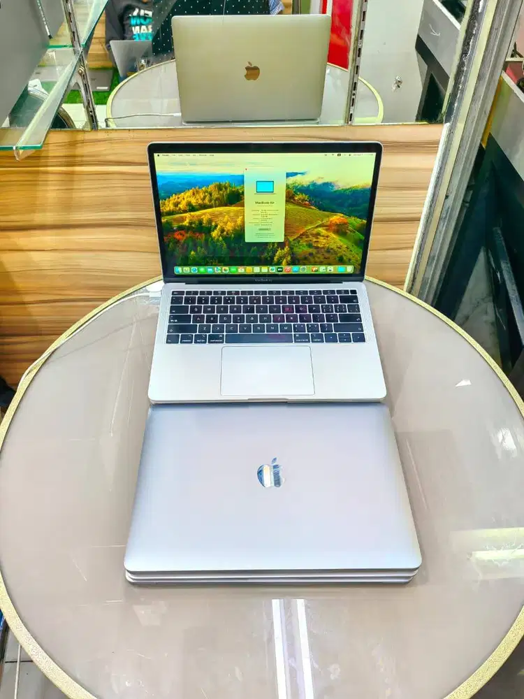 LAPTOP PELAJAR & KARYAWAN MACBOOK AIR CORE I5 8/256 13 INCH *RDC