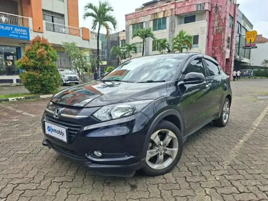 DP RENDAH - Honda HR-V 1.5 E Bensin-AT 2017