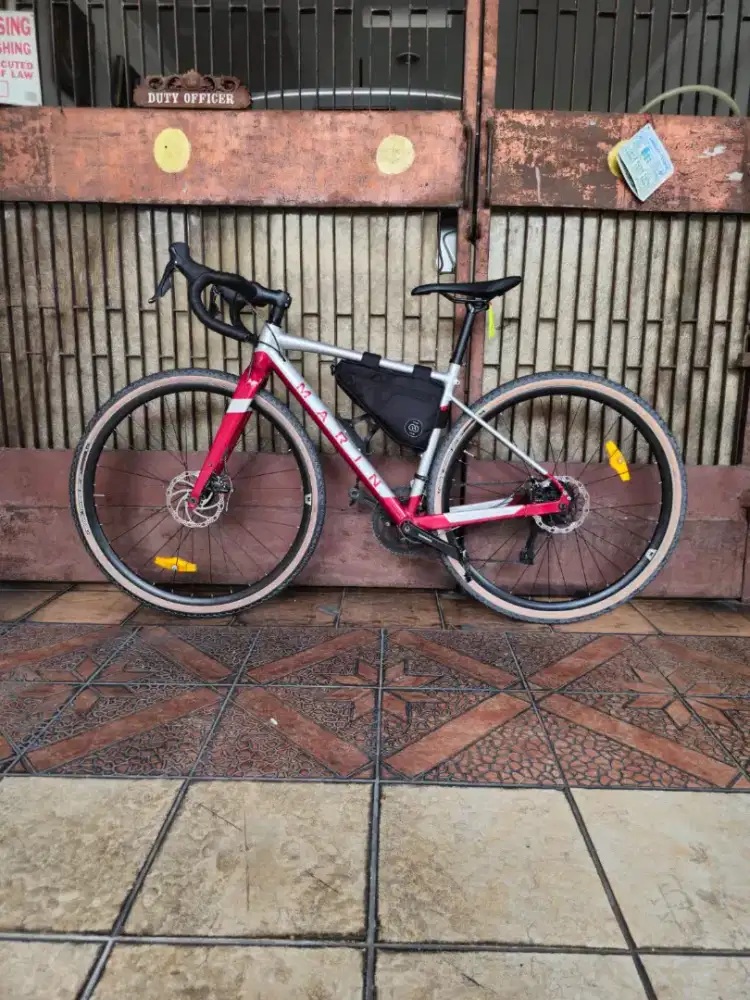Sepeda Gravel Marin Gestalt size 50