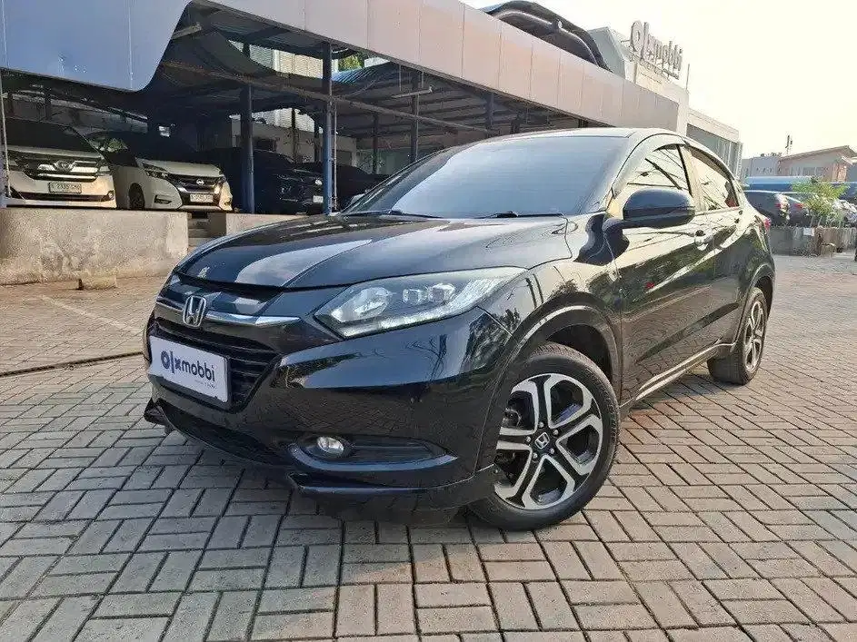 DP RENDAH - Honda HR-V 1.8 RS Bensin-AT 2015