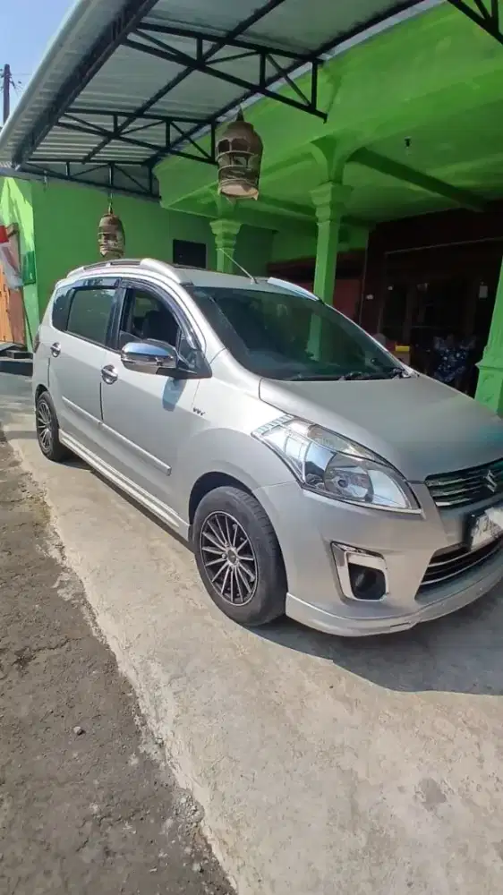 Dijual Ertiga GX metik 2013 kondisi istimewa