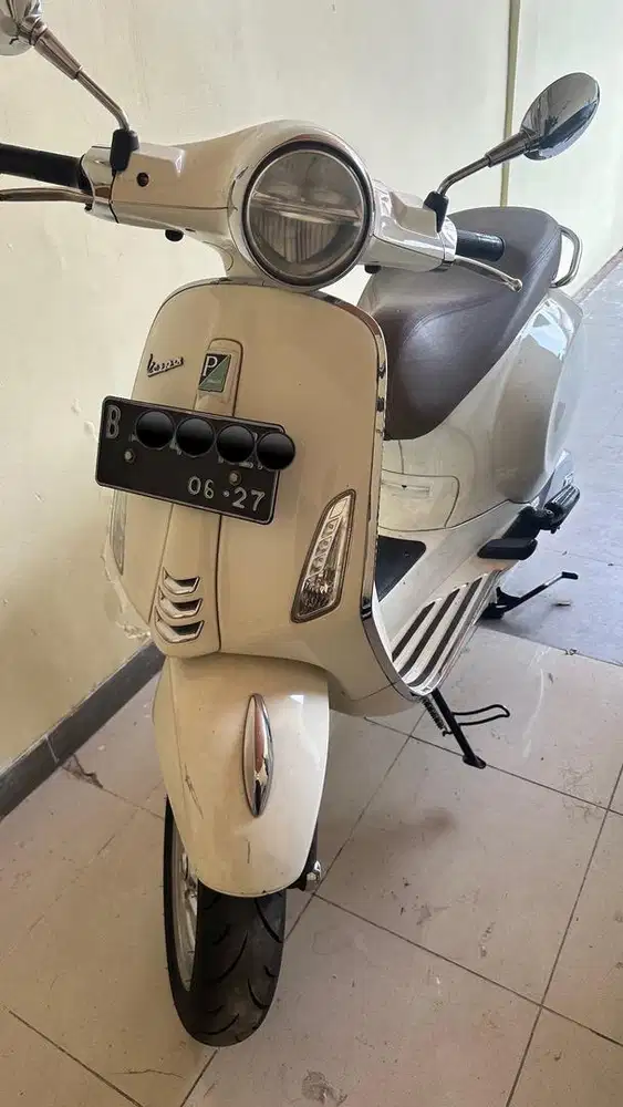 Vespa Primavera 150 i-get 2022 White
