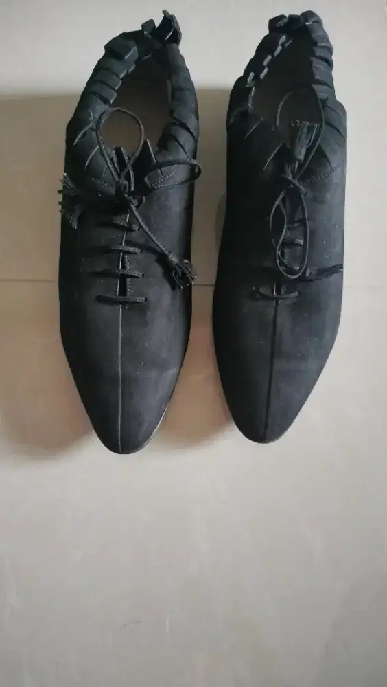 Sepatu wanita Salvatore feragamo