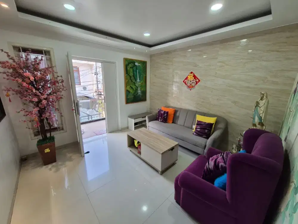 RUMAH 3LT BAGUS DI KOMPLEK WALIKOTA KELAPA GADING JAKARTA UTARA