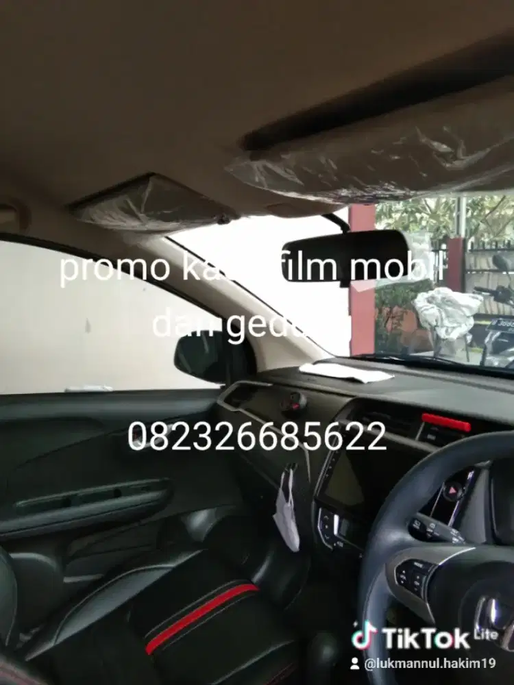 Pusat pemasangan kaca film mobil