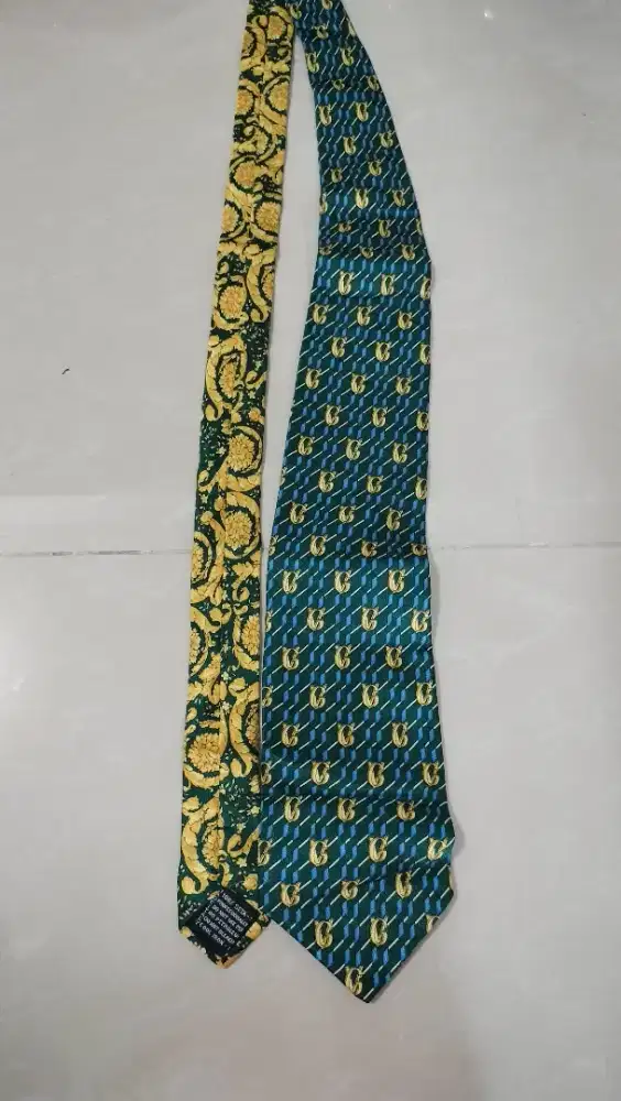 Dasi gianni Versace asli