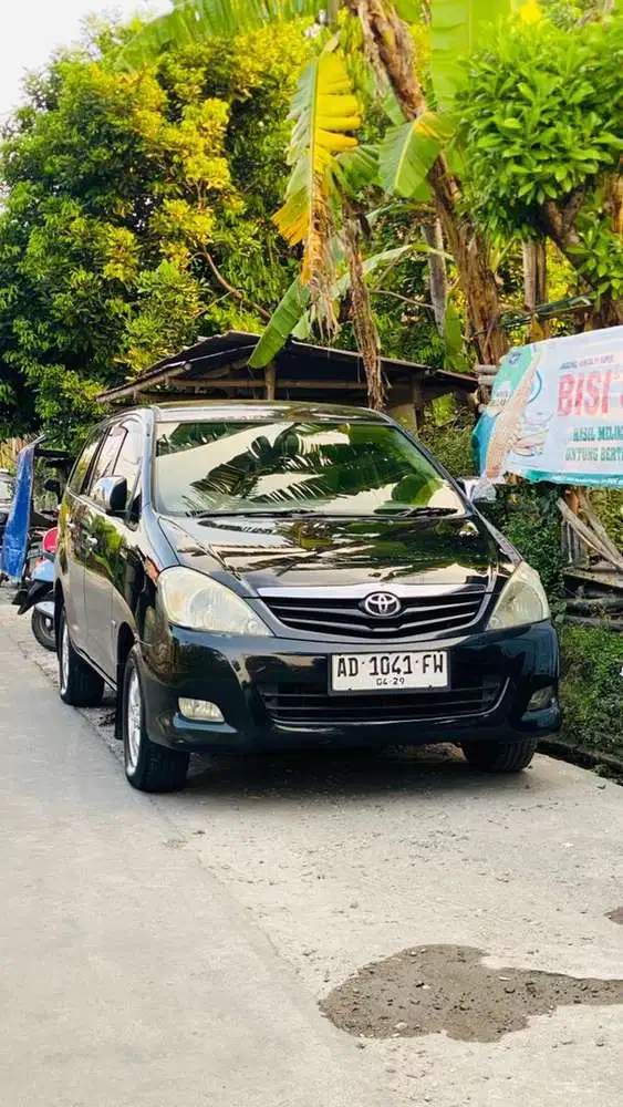 Toyota Kijang Innova 2009 Bensin