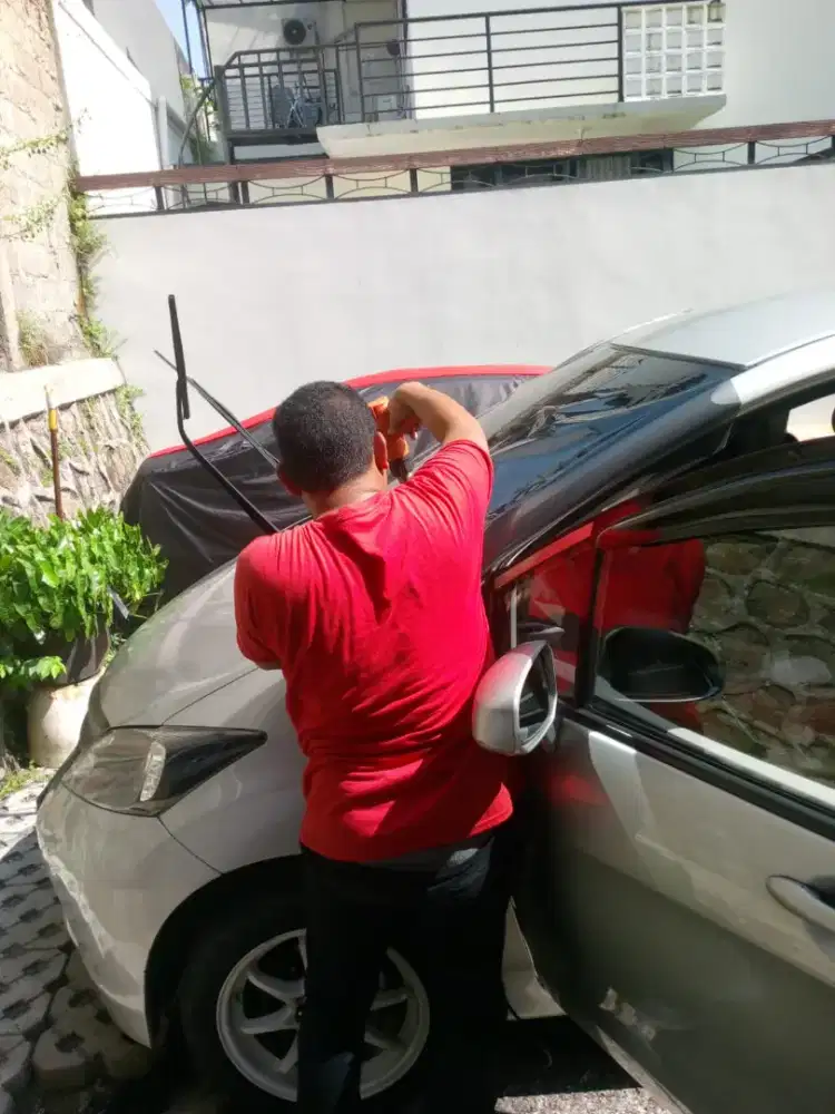 Toko khusus pasang kaca film mobil