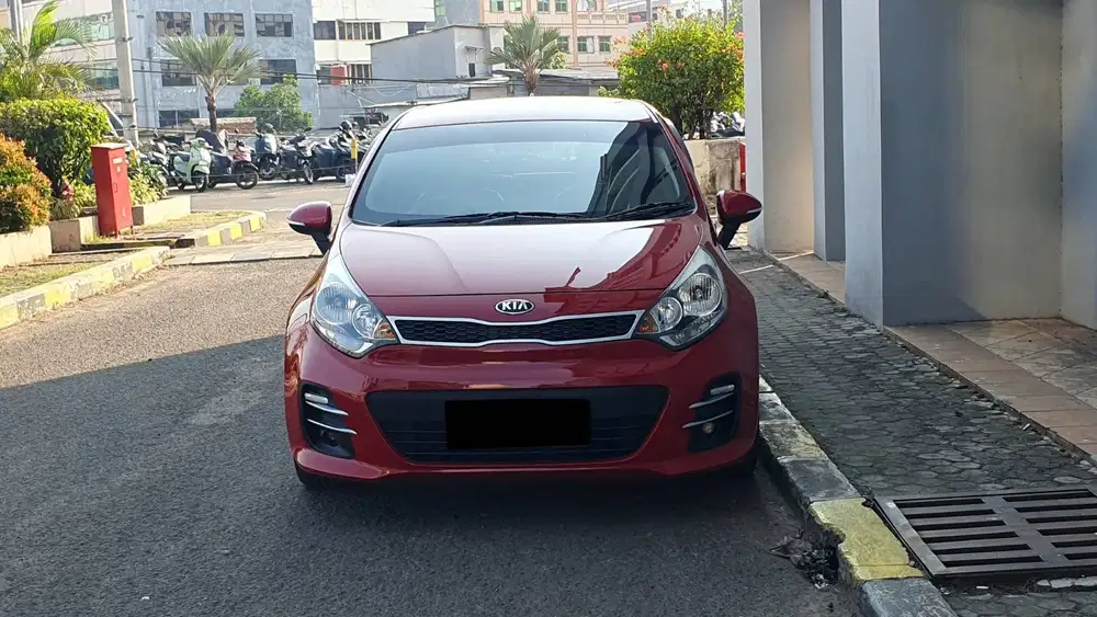 KIA Rio 1.4 AT Merah Metalik Pemakaian 2018 NIK 2016 Low KM Garansi