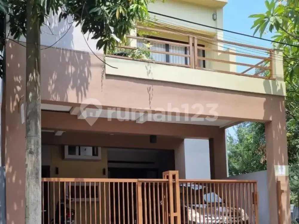 Dijual Rumah Cluster Bagus 2 Lantai Anti Banjir ( 3 KT ) di Graha Raya Bintaro Jaya