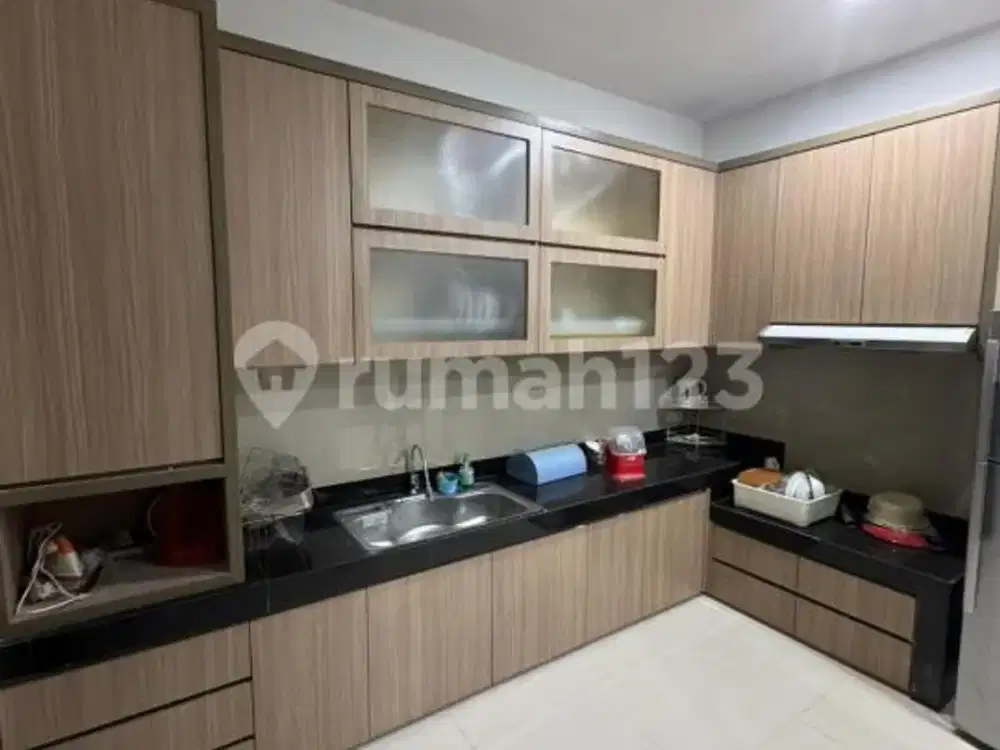 Dijual Rumah 2 Lantai Semi Furnished The Eminent Prestigia - BSD City