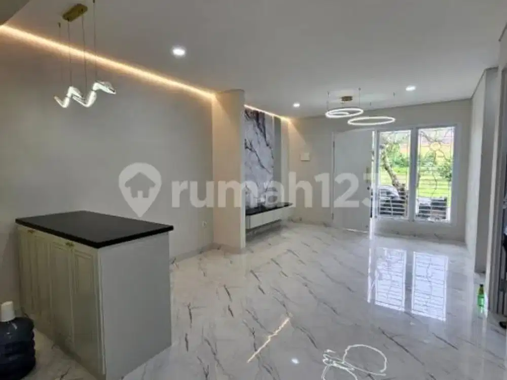 Dijual Rumah Cantik, Bagus, 2 Lantai, Nyaman, Aman, Asri Bebas Banjir di Delatinos BSD Tangerang Selatan