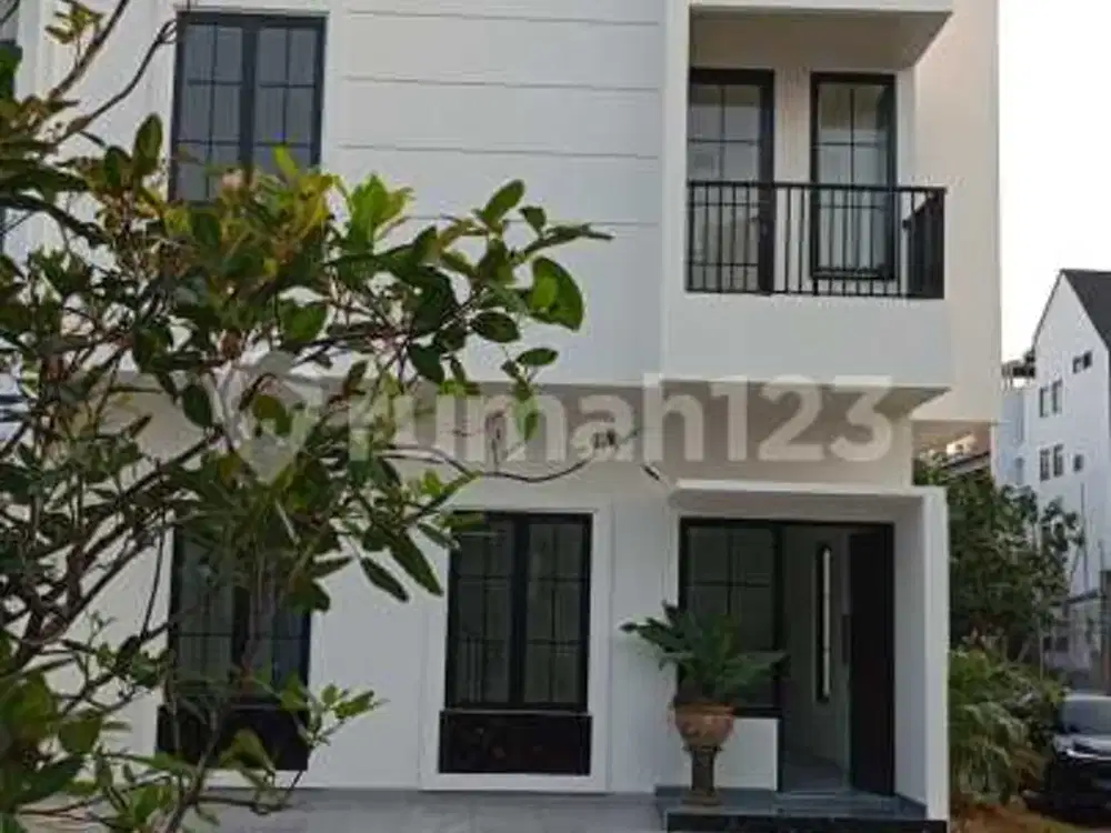 Turun Harga Rumah Cakep Kireina Park BSD Free Kitchen Set - Lokasi Dekat Sport Club
