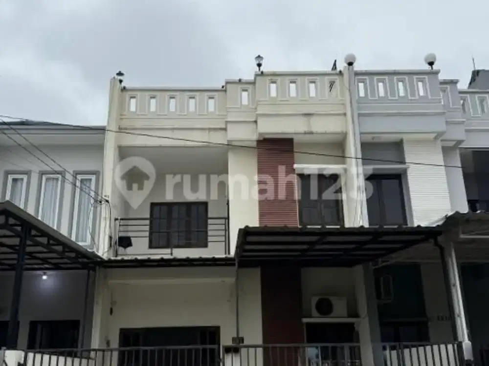 Dijual Rumah 3 Lantai Semi Furnished Sektor 1E Gading Serpong