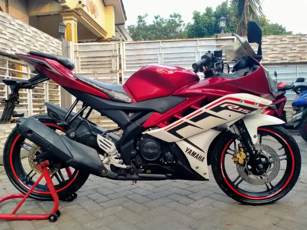 Yamaha R15 lengkap motor sehat walafiat keterangan detail dibawah