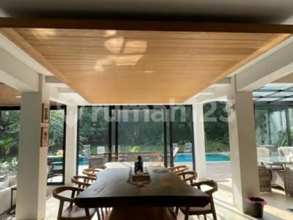 Rumah Hoek Bangunan Mandiri Vibes Puncak di Bintaro Pesanggrahan Tangsel