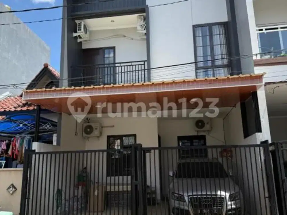 Dijual Rumah Terenovasi Hadap Selatan di Regensi Melati Mas BSD