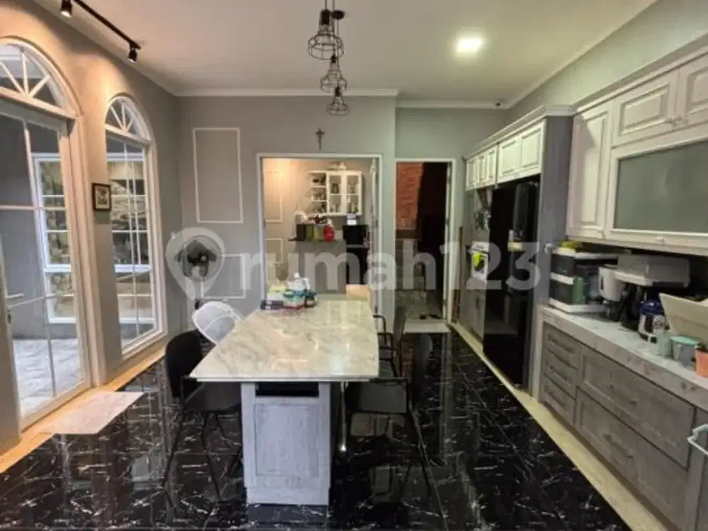 Dijual Rumah Full Furnished Cluster Alicante Gading Serpong