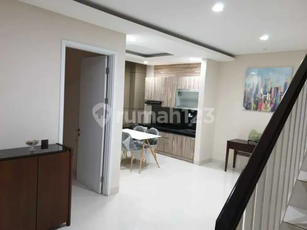 Rumah Full Renov 2 1/2 Lantai, Full Furnished Baru Siap Masuk Vanya Park Azura BSD