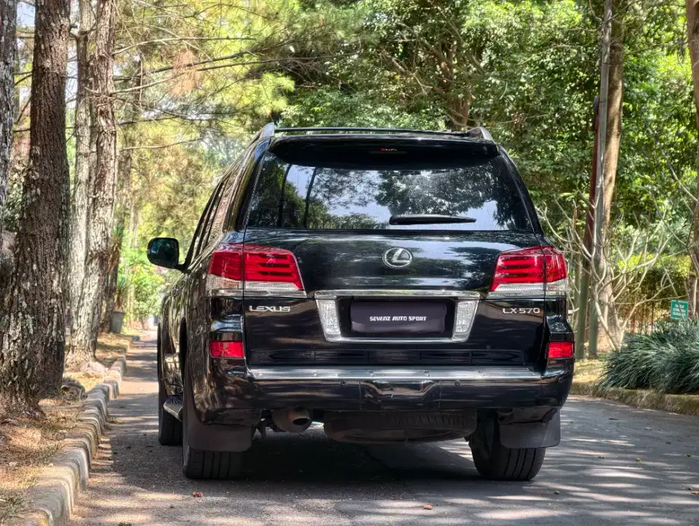 LEXUS LX570 KONDISI ANTIK LIKE NEWSIAP PAKAI