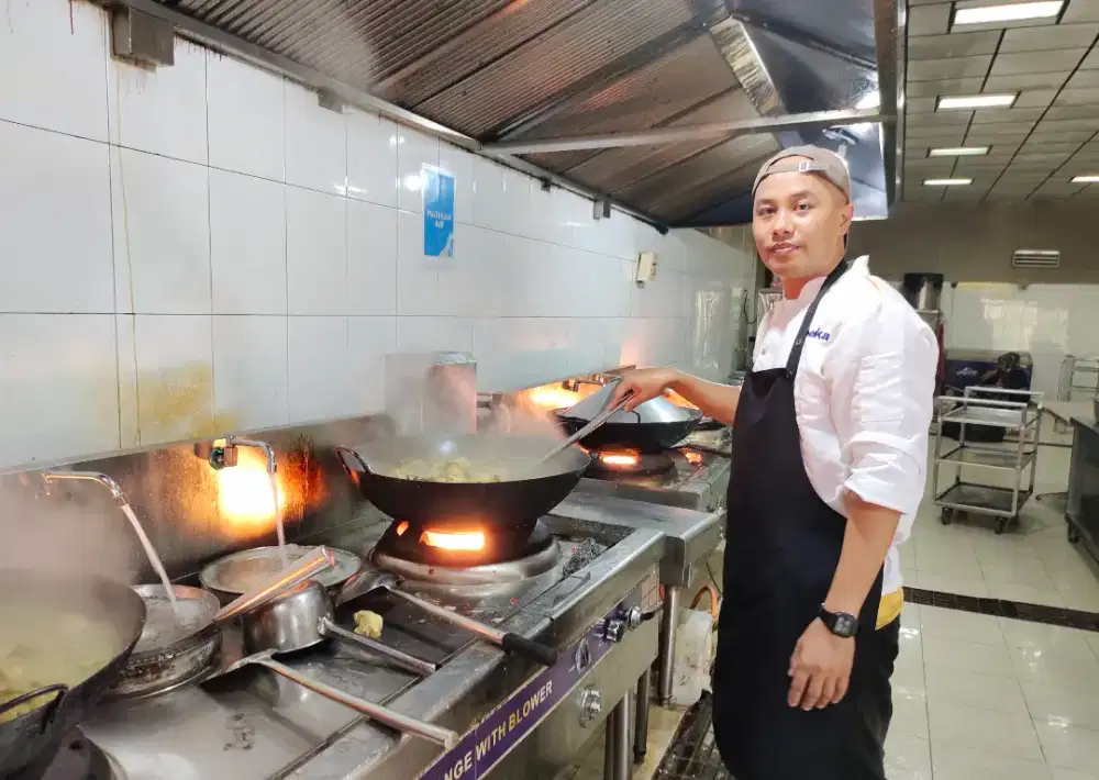 Koki cari kerja pengalama masak 15 tahun