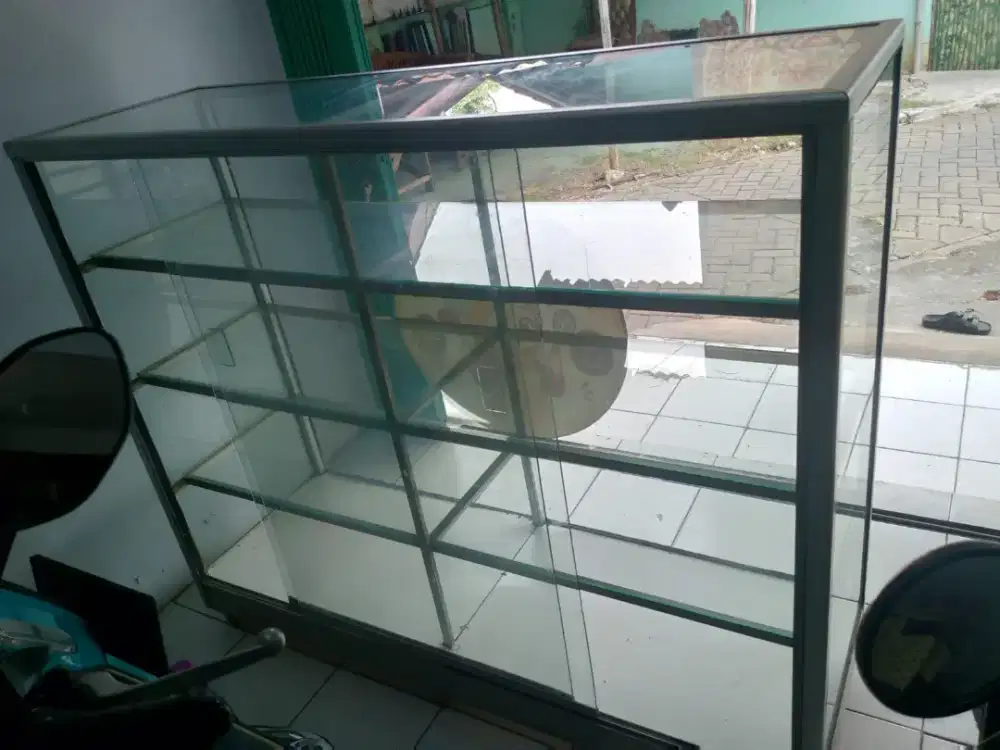 Etalase 1.5 meter